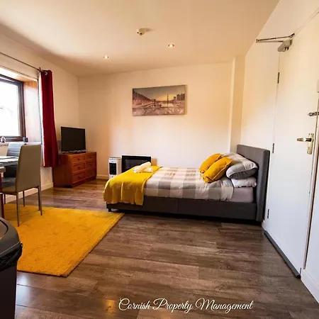 Apartment Road